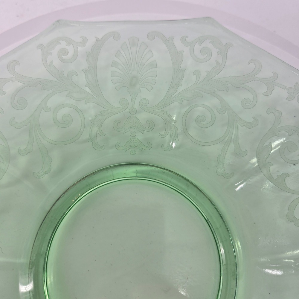 VTG Green Uranium Glass Handled Sandwich Plate Floral Etched Depression Glass - Picture 3 of 7